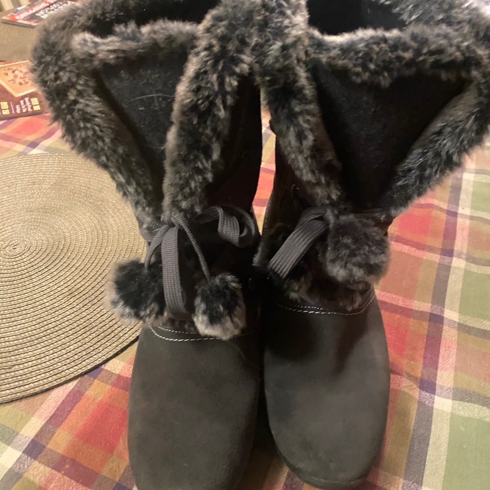 Woman’s Winter Boots size 8